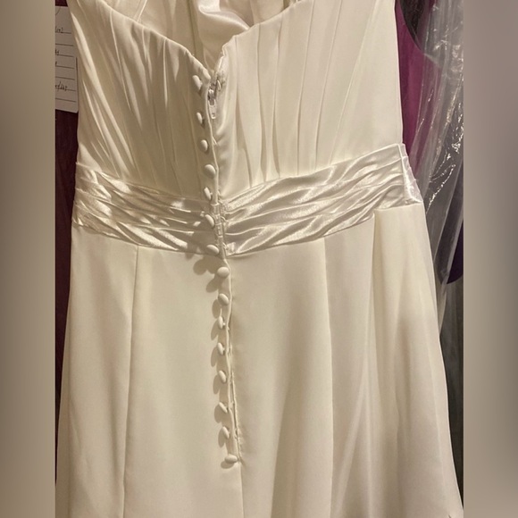 Private label ivory chiffon drop-waist wedding gown - Picture 8 of 10